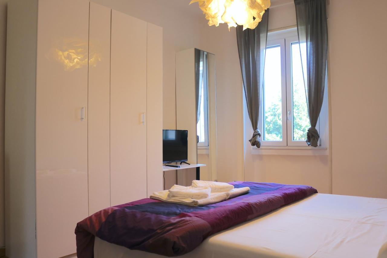 Sant Ambrogio Mansion - Via Olona Apartment Milan Bagian luar foto