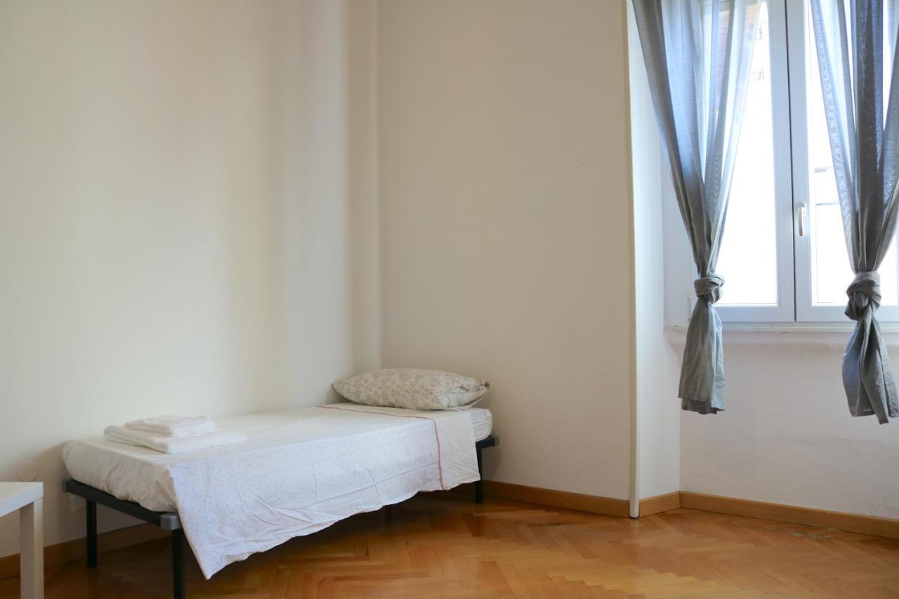 Sant Ambrogio Mansion - Via Olona Apartment Milan Bagian luar foto